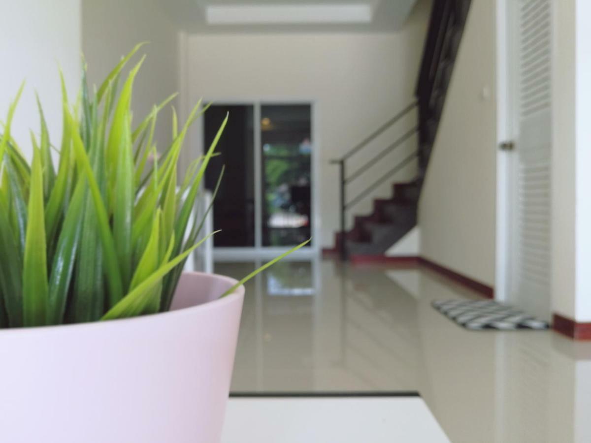 The Chill Town Home Maha Sarakham Bagian luar foto