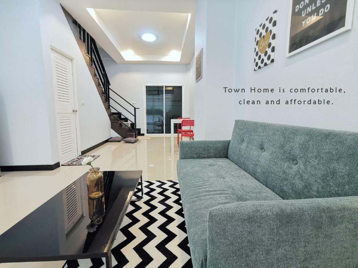 The Chill Town Home Maha Sarakham Bagian luar foto