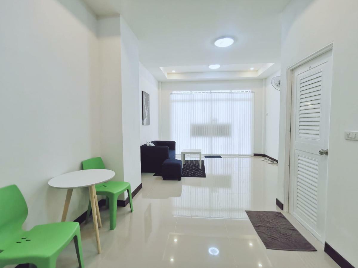 The Chill Town Home Maha Sarakham Bagian luar foto
